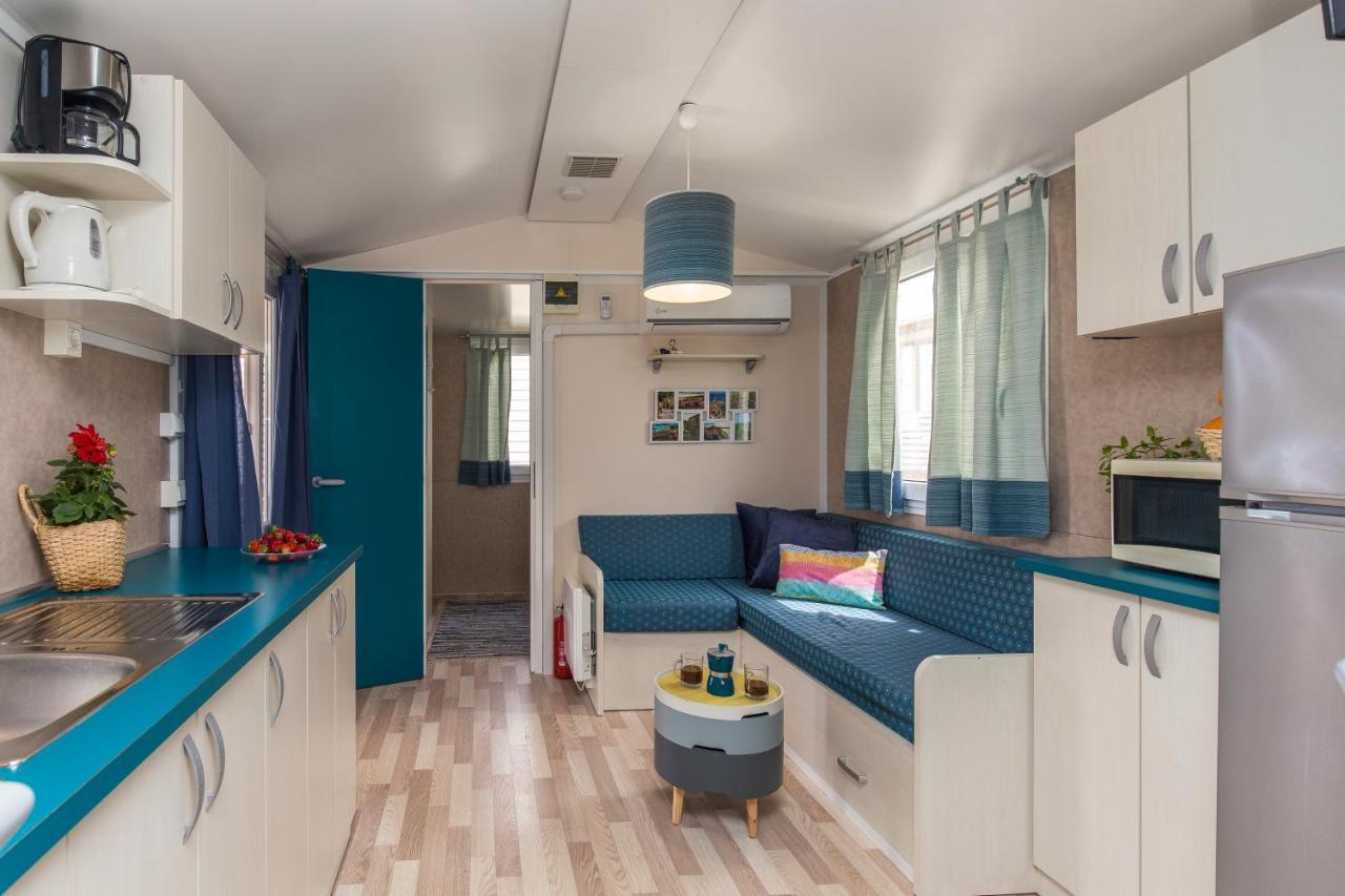 West Coast Mobilhome With Xxl Terrace Tar-Vabriga Zewnętrze zdjęcie