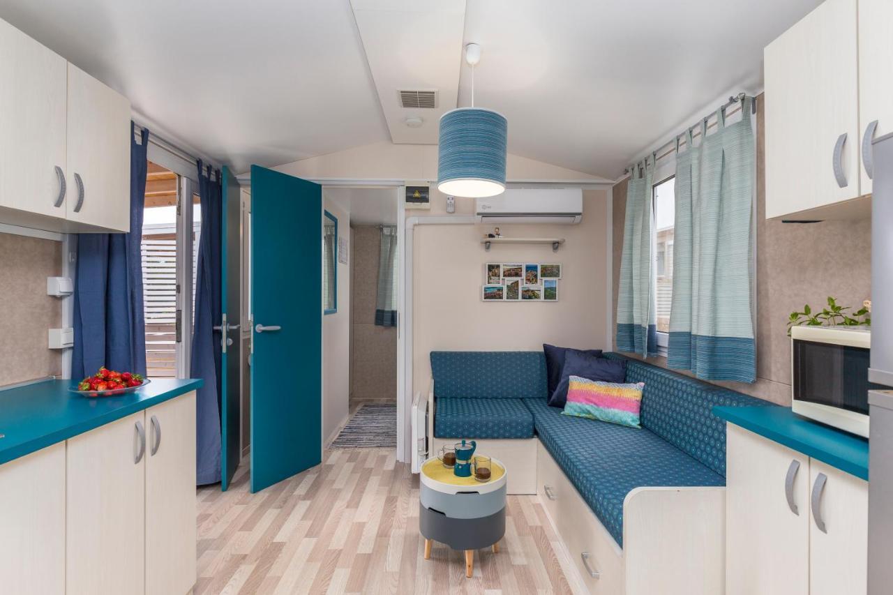 West Coast Mobilhome With Xxl Terrace Tar-Vabriga Zewnętrze zdjęcie