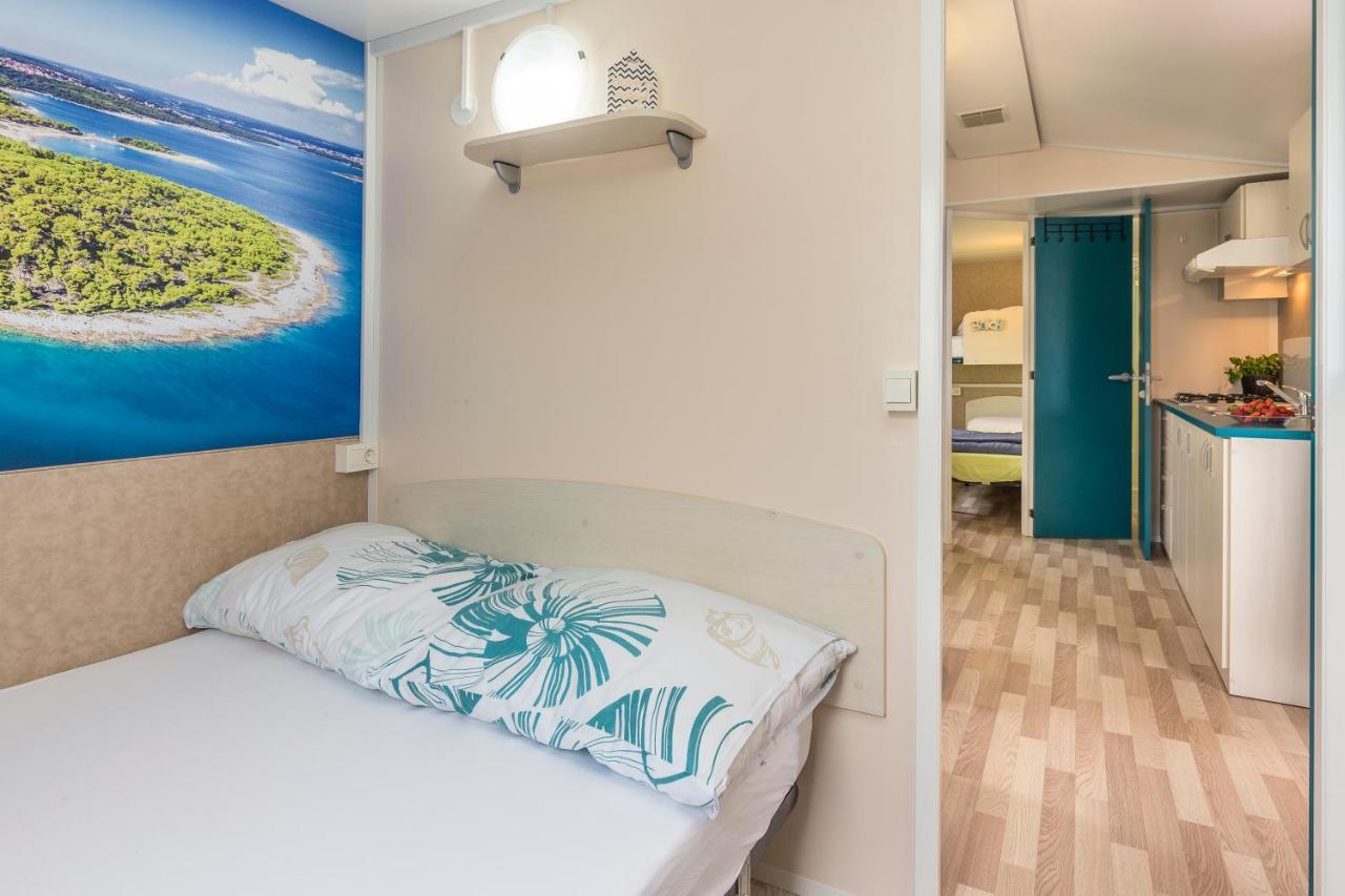 West Coast Mobilhome With Xxl Terrace Tar-Vabriga Zewnętrze zdjęcie